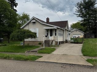 251 30th St NW, Barberton, OH 44203