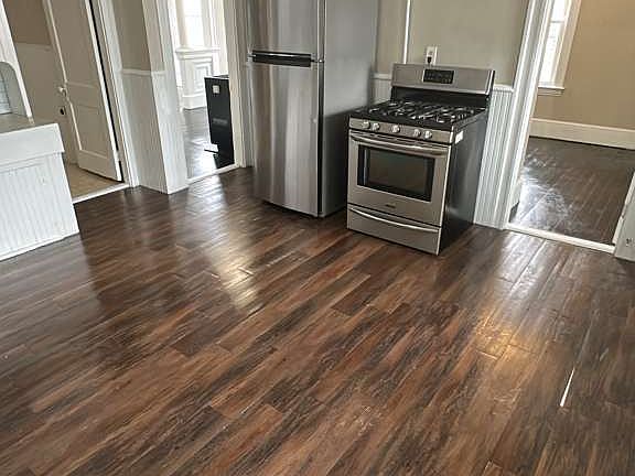 2nd image of 99 Oak St #1L