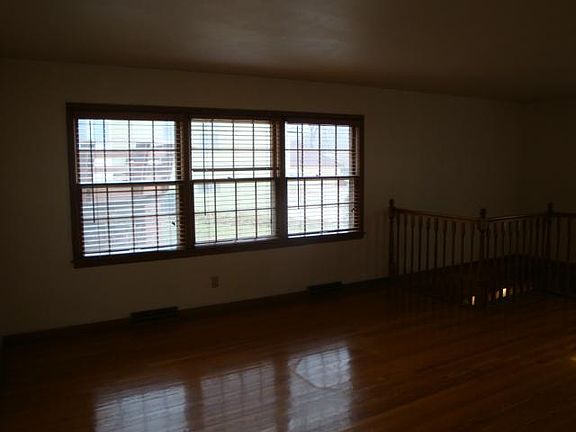 3rd image of 6215 E 109th St