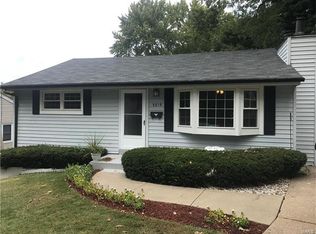 9819 Benson Ave, Saint Louis, MO 63114