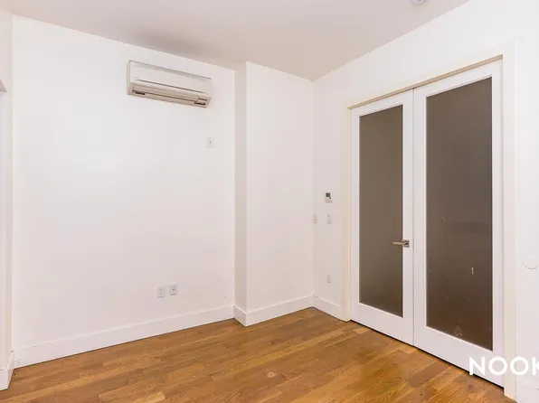 140 4th Avenue image 2 of 17