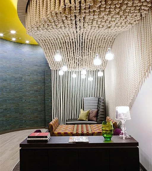 HUB 9 — Photo 34