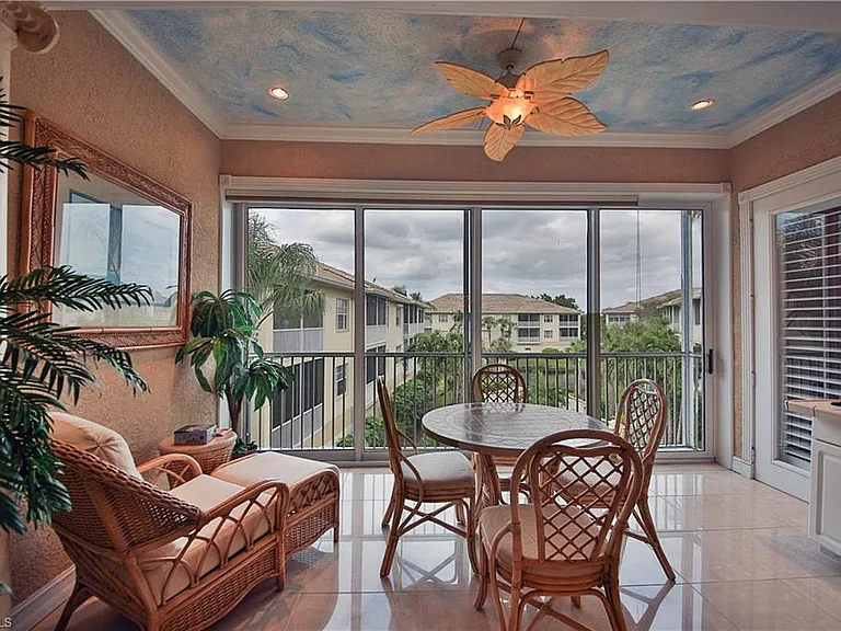 837 Sailaway Ln #202 — Photo 8