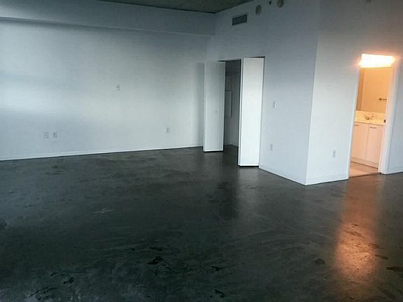 2nd image of 133 NE 2nd Ave APT 2313