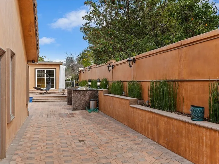 12466 Cascade Canyon Dr — Photo 15