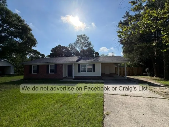 5947 Spinner Rd, Hope Mills, NC 28348