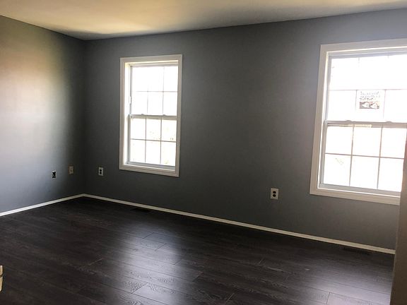 4th image of 367 McDowell Dr