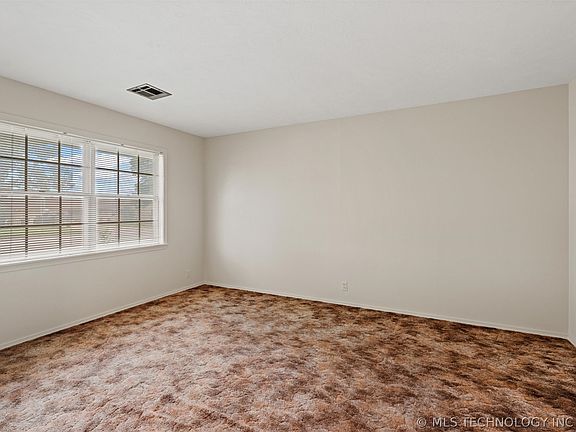 5th image of 5423 Baylor Dr