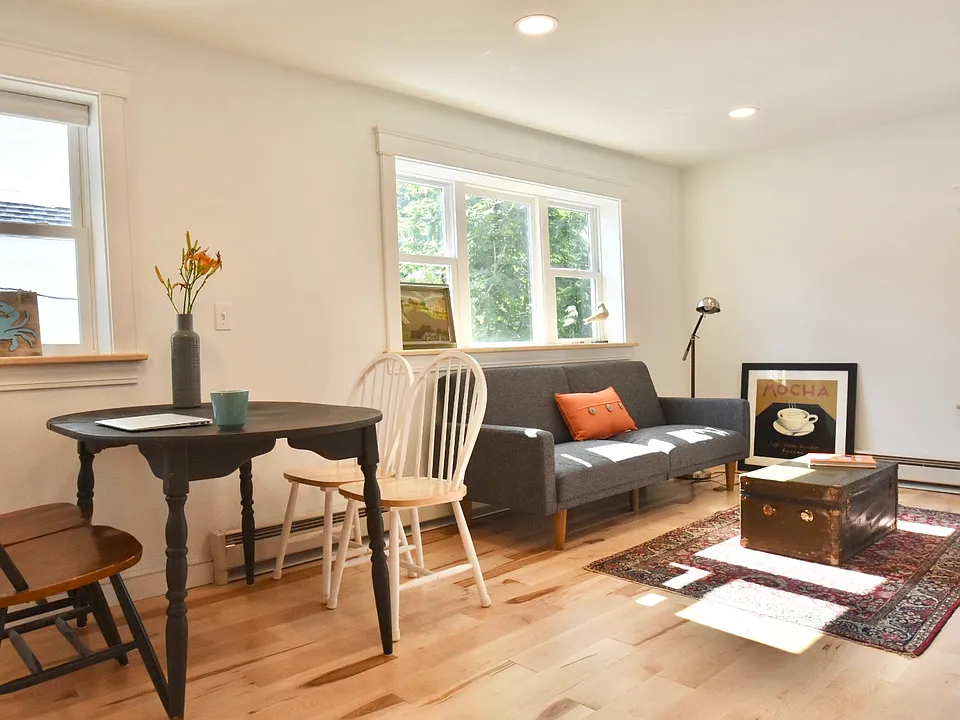 15 Lincoln St #2