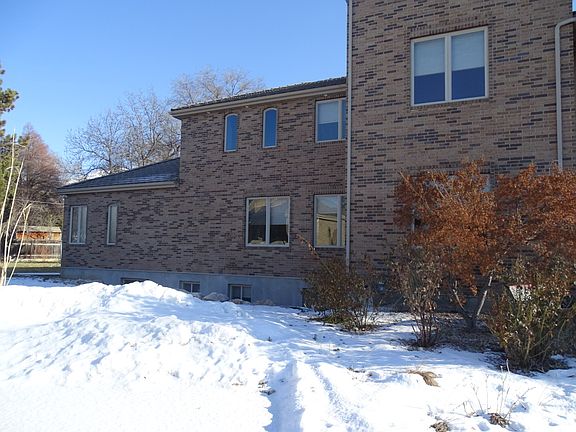 3rd image of 2114 E Fardown Ave