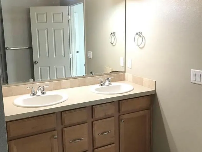 4708 N Alester Ave — Photo 26