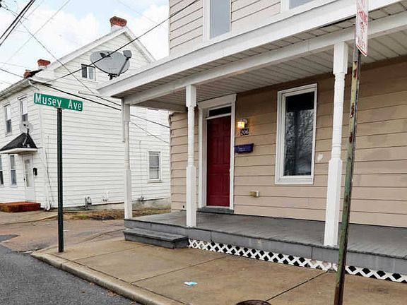 3rd image of 206 N Cannon Ave
