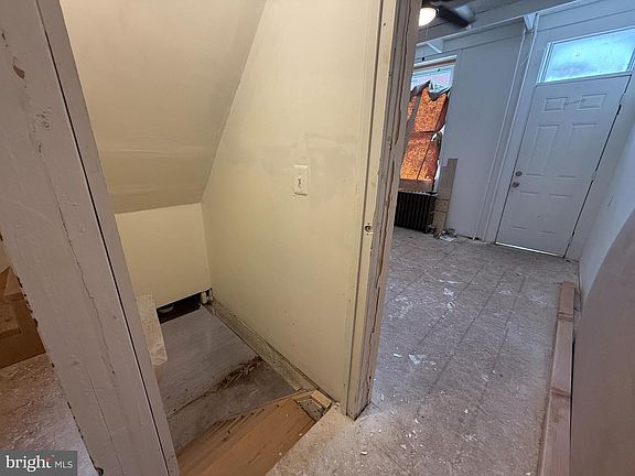 5th image of 2 N Port St