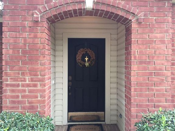 3rd image of 6314 Branch Hollow Ln