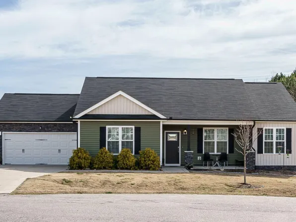 59 Peduncle St, Selma, NC 27576