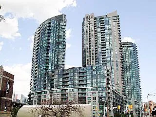 219 Fort York Blvd Photo 1