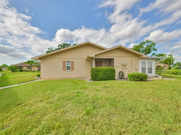 431 Gloucester Blvd #87, Sun City Center, FL 33573