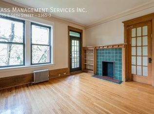 1365 E 56th St #3, Chicago, IL 60637