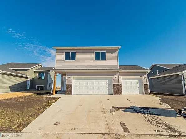 1152 Jill Dr W, Horace, ND 58047