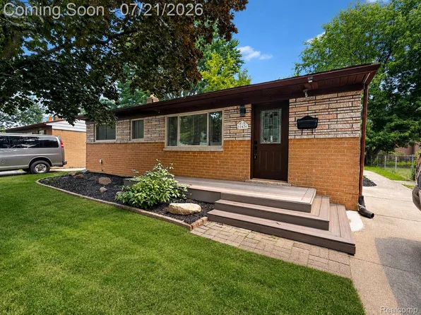 33424 Cheryl St S, Clinton Township, MI 48035