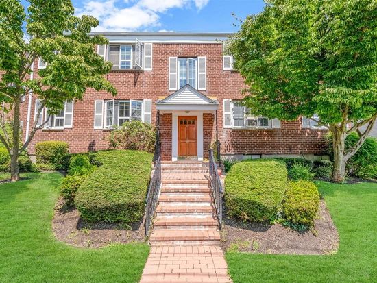 15 Nathan Hale Drive #45A, Huntington, NY 11743