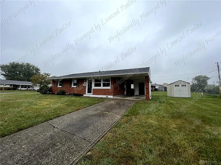 635 Cyril Ct — Photo 3