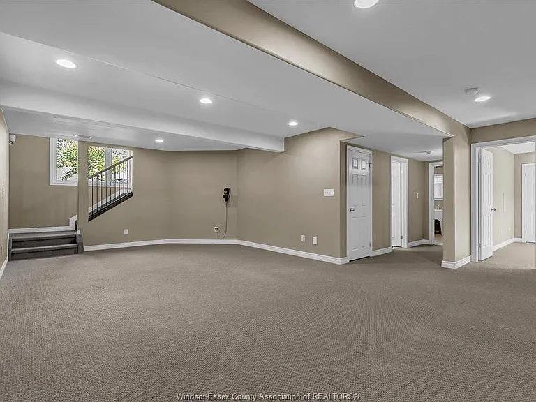 420 Runstedler Dr — Photo 28