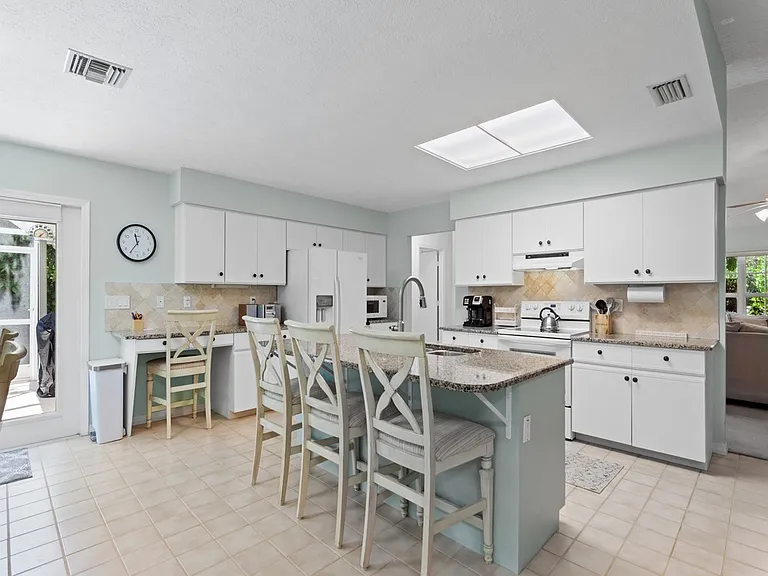 765 Date Palm Rd — Photo 12