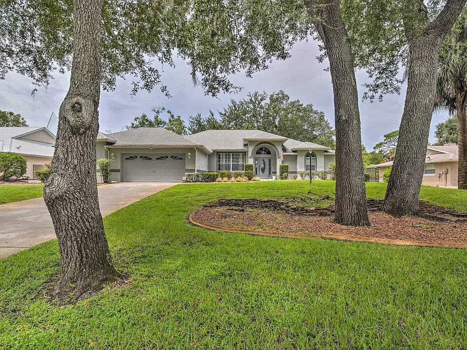 240 N Country Club Dr