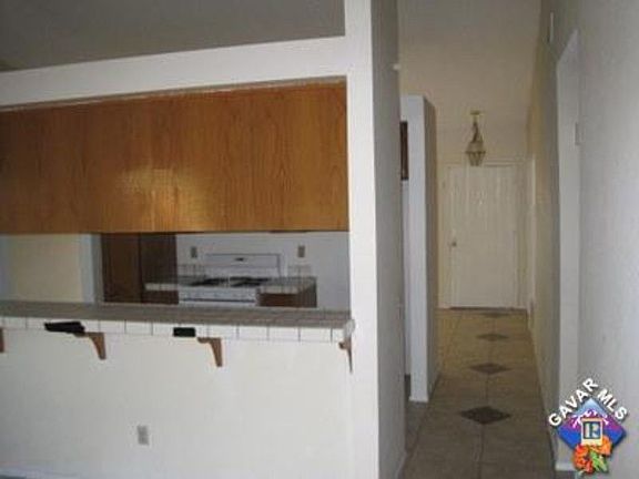 5th image of 1221 Marion Ave