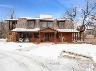 N2556 Pleasant View Ln, Waupaca, WI 54981