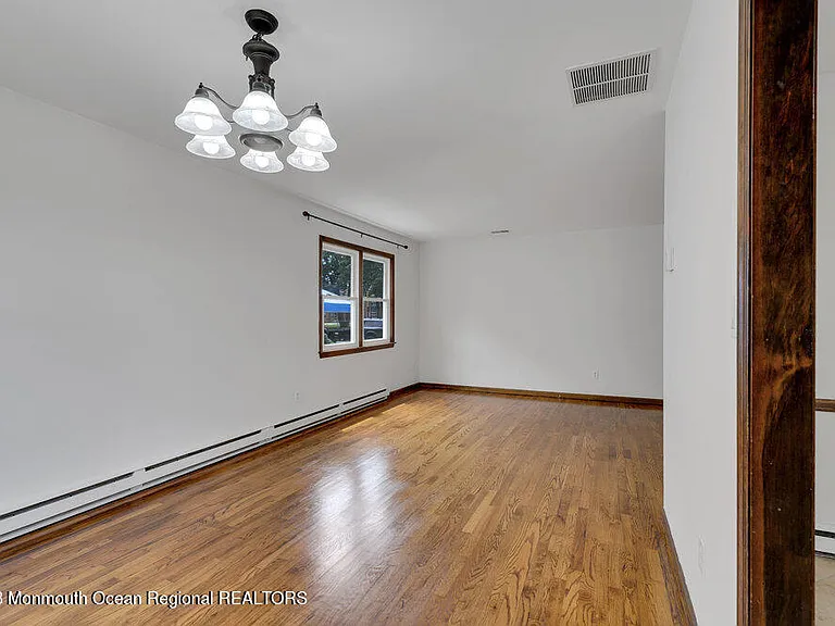 802 Laura Herbert Dr — Photo 8