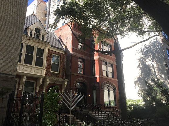 3rd image of 1240 N Dearborn St #G