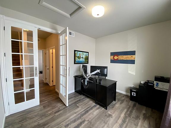 4th image of 1205 Huntington Ave
