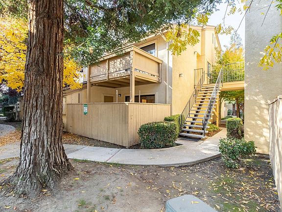 2nd image of 3424 Vintage Dr APT 128