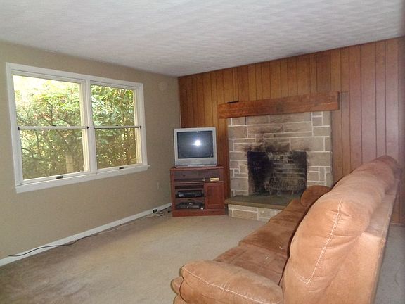 5th image of 140 Stonewood Dr