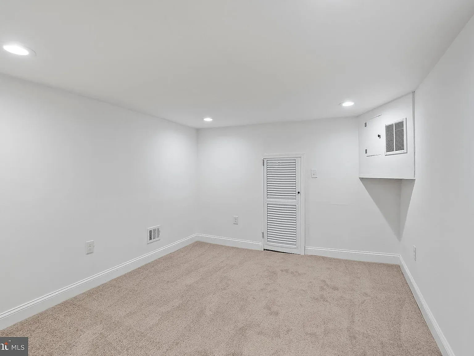 433 N Robinson St — Photo 3