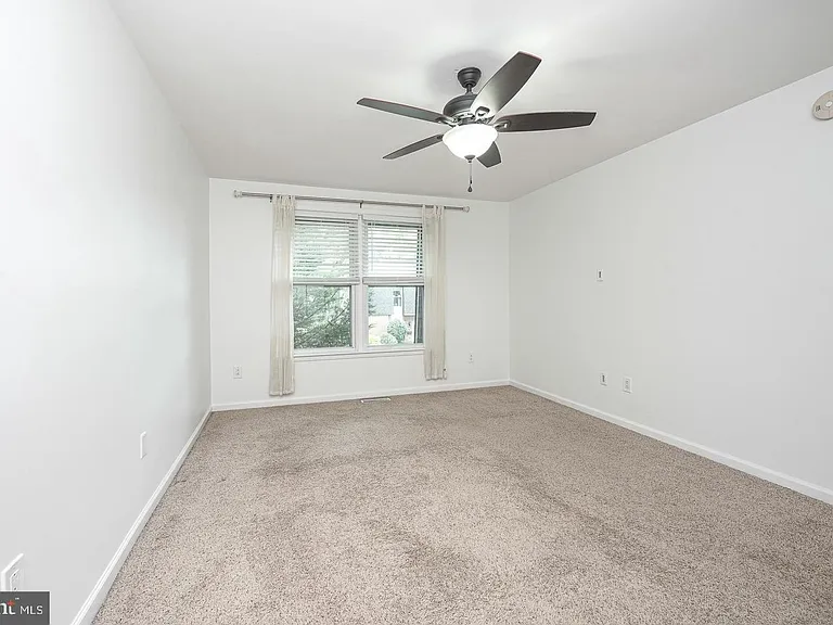 1051 Harbour Dr — Photo 20