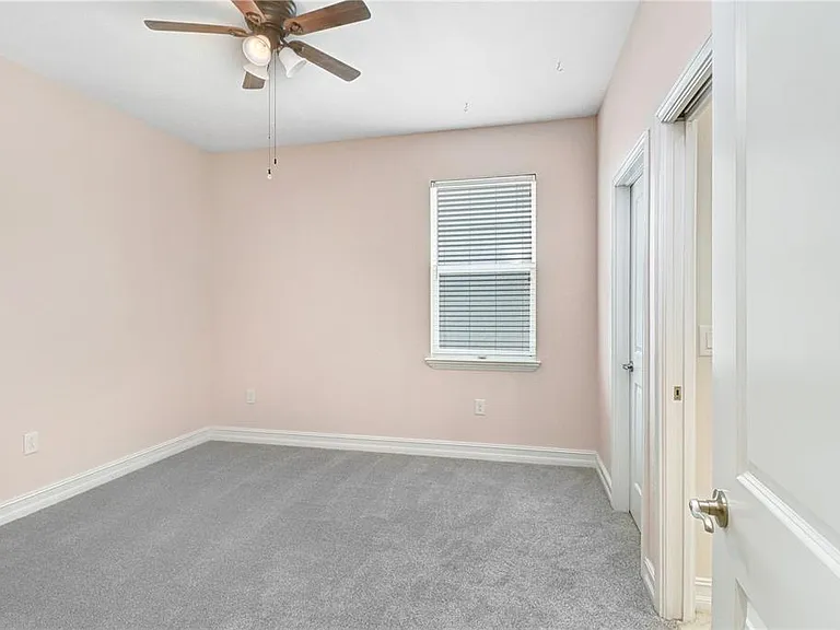 16325 Hyde Manor Dr — Photo 27