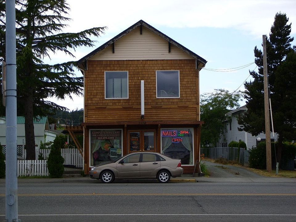 2nd image of 2114 Commercial Ave