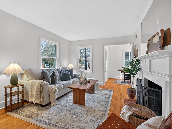 5th image of 1811 Forest Rd