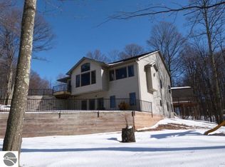 10303 Narrow Gauge Rd, Beulah, MI 49617