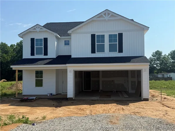 5871 Panther Dr, Hope Mills, NC 28348