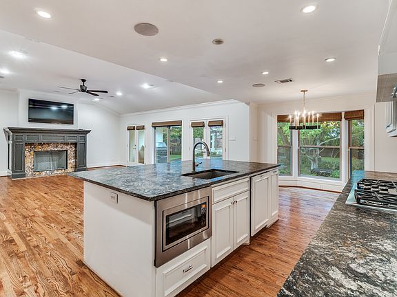 4th image of 4526 Myerwood Ln