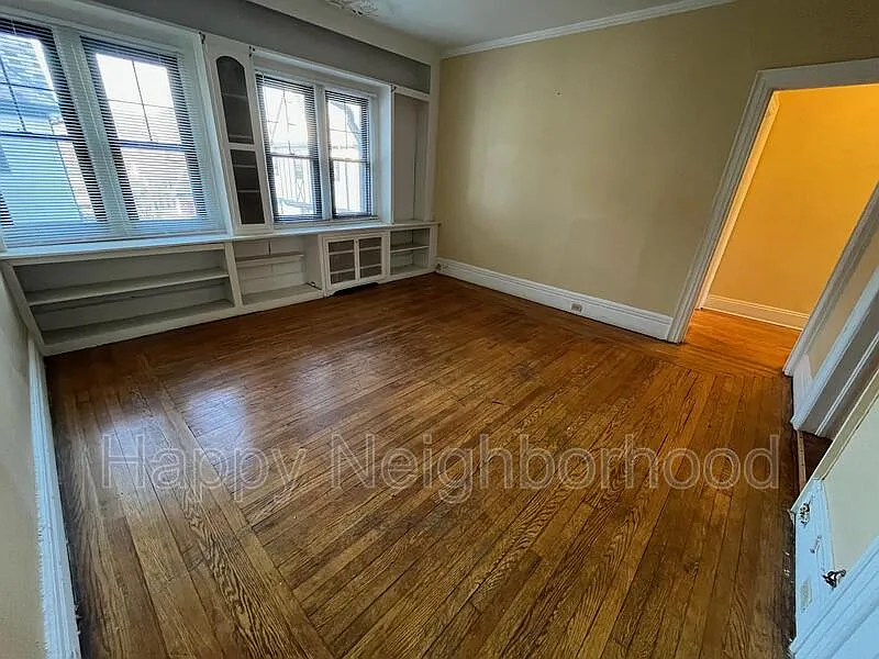 130 Bradley Ave #303