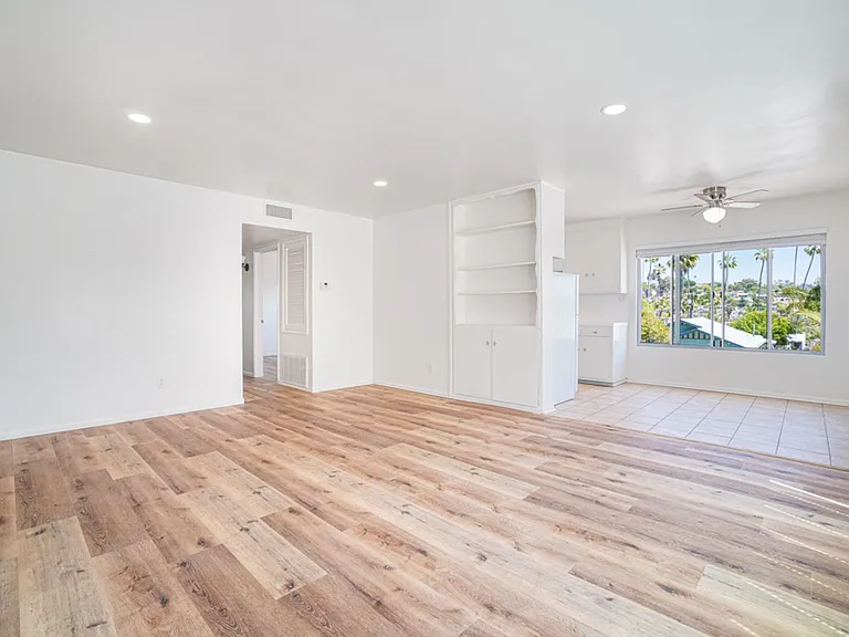 Imperial Gardens Apartments — Photo 12