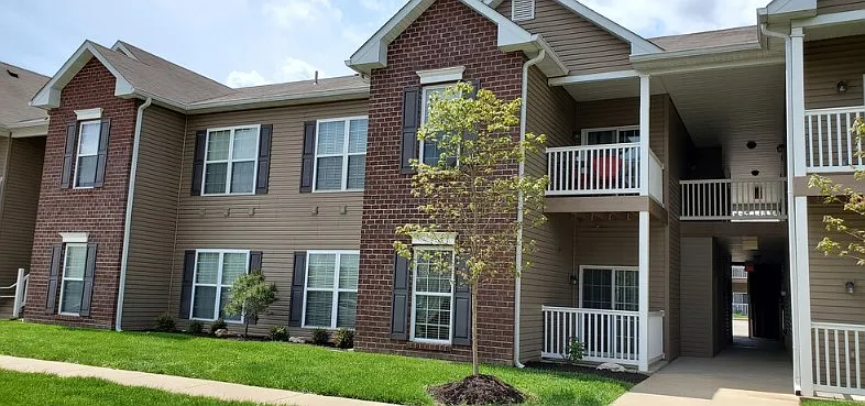 2 bed, 1000 sqft, $1,345 — Photo 3