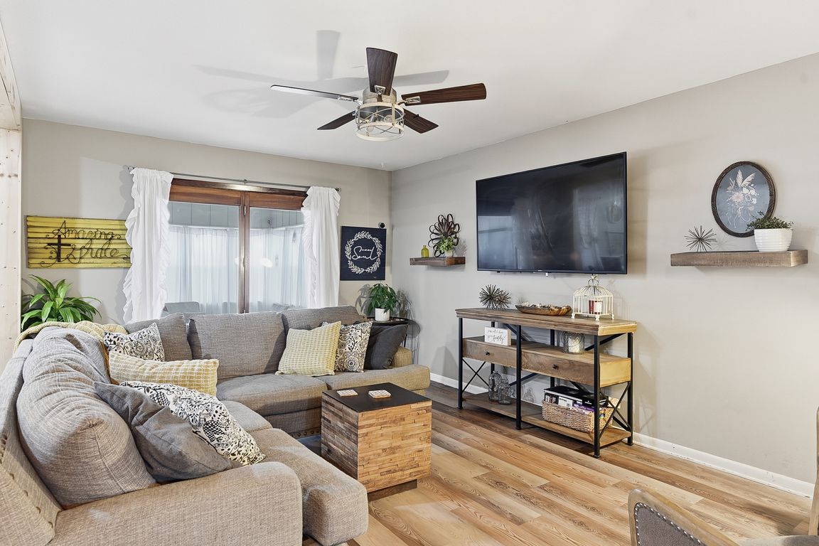 next background image