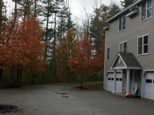 203 Coastal Woods Cir, Kittery, ME 03904