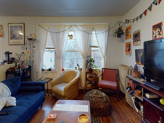3rd image of 11 Ransom Rd #4
